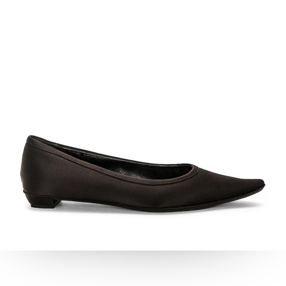 The Row Claudette Flat in Black